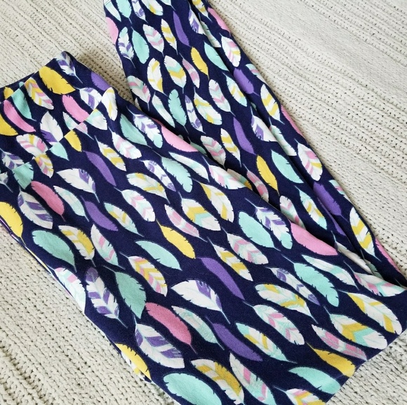 LuLaRoe Pants & Jumpsuits Euc Os Lularoe Pastel Feathers Leggings